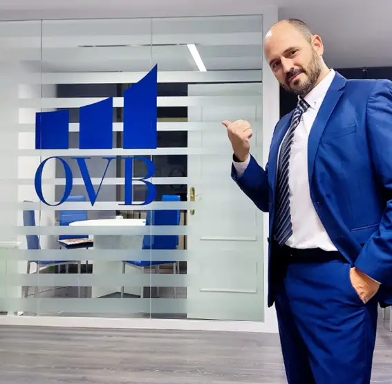 carlos-vallejo-muñoz-consultor-financiero